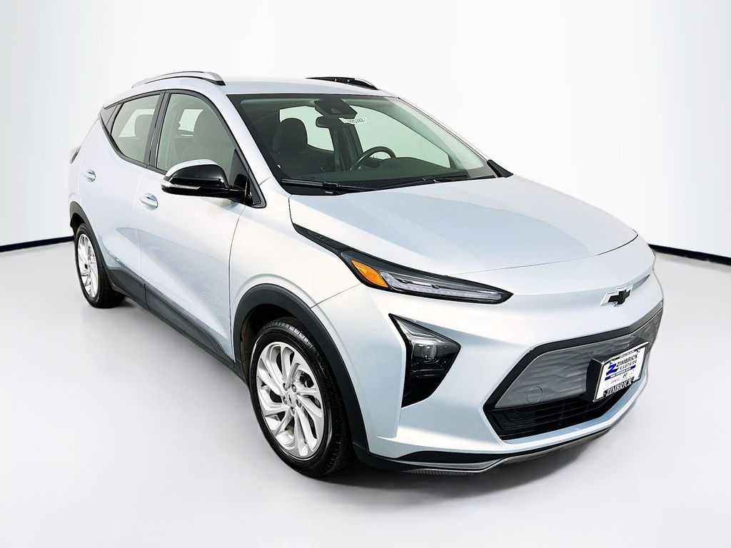 2023 Chevrolet Bolt EUV LT's photo