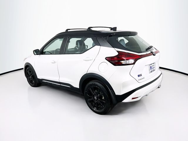 2023 Nissan Kicks SR photo 3