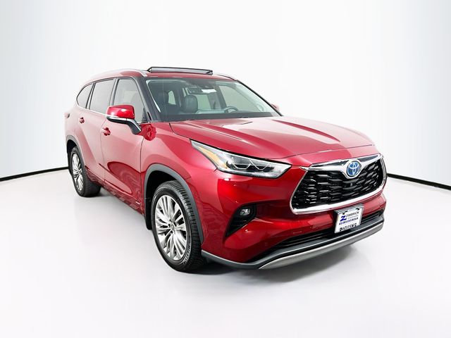2022 Toyota Highlander Platinum's photo