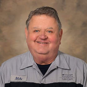 Staff member Mike Lorenz from ID_474b15ee3542