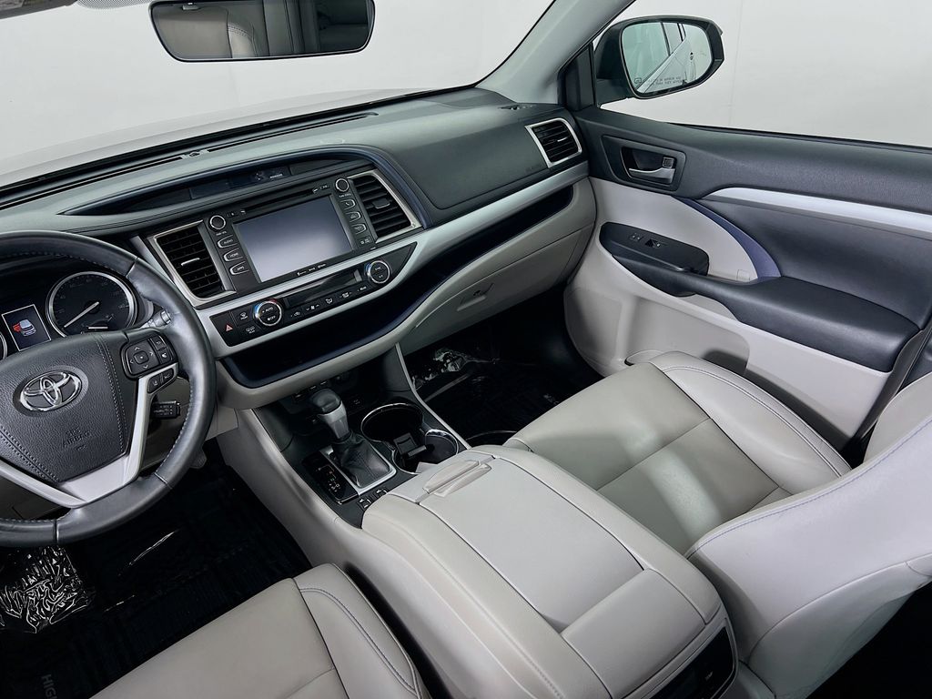 2019 Toyota Highlander XLE - Photo 24