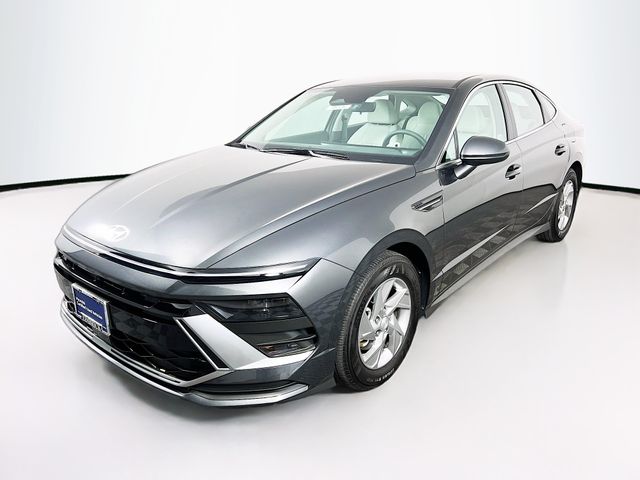 2025 Hyundai Sonata SE photo 3