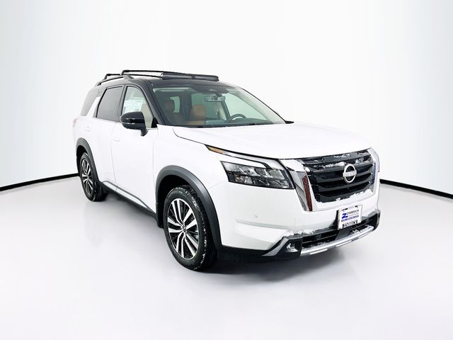2025 Nissan Pathfinder Platinum's photo
