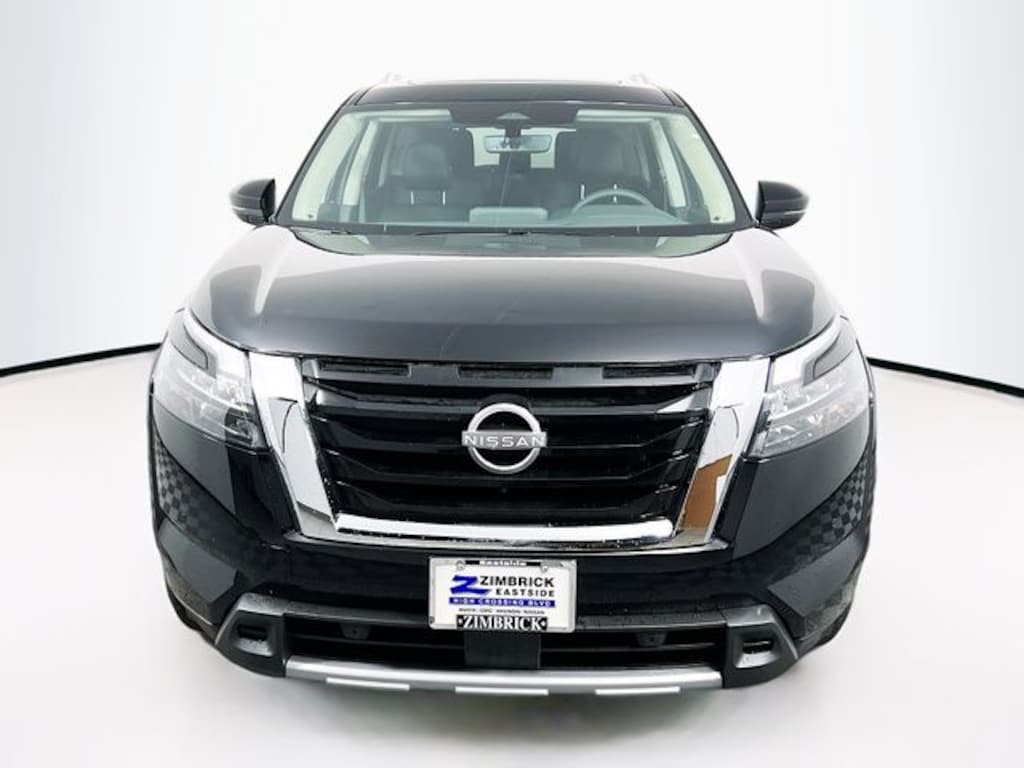 New 2025 Nissan Pathfinder SL SUV