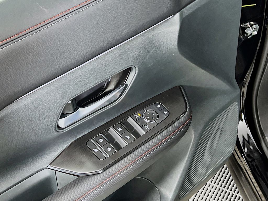 2026 Nissan KICKS SR AWD - Photo 13