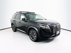 2026 Nissan Pathfinder Platinum SUV