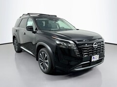 2026 Nissan Pathfinder Platinum SUV