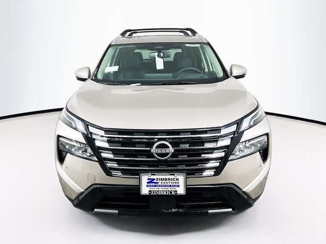 2026 Nissan Rogue Platinum photo 2