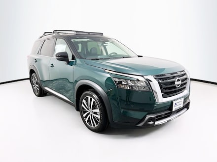 2025 Nissan Pathfinder Platinum SUV