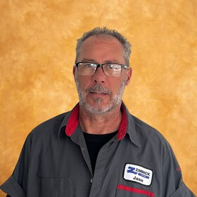 Staff member Jason Parks from ID_1a027954f1b5