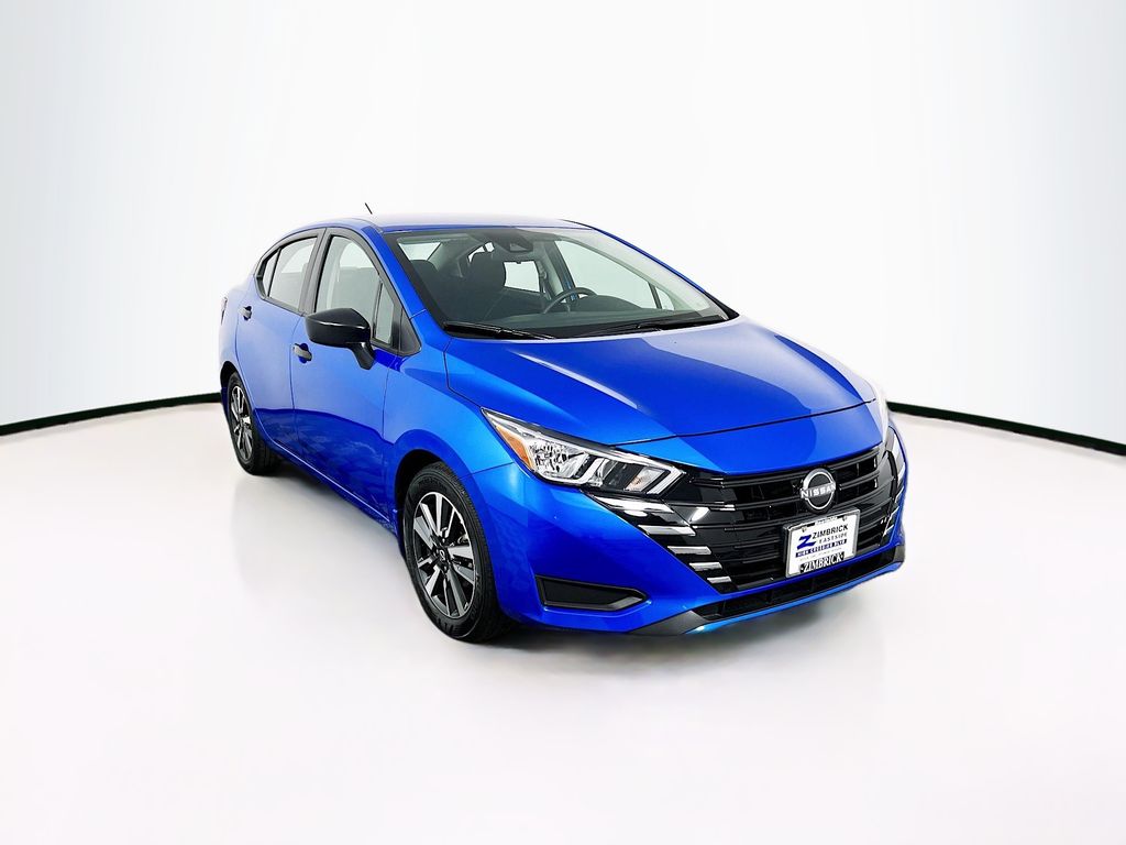 2024 Nissan Versa S's photo