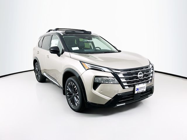 2026 Nissan Rogue Platinum's photo