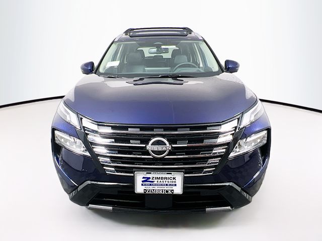 2026 Nissan Rogue Platinum photo 2