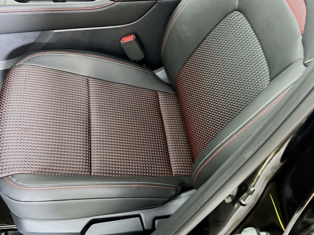 2026 Nissan KICKS SR AWD - Photo 14