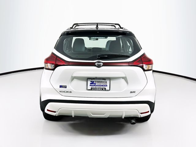 2023 Nissan Kicks SR photo 4