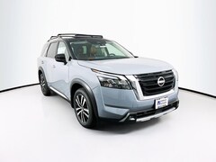 2025 Nissan Pathfinder Platinum SUV