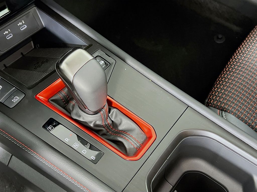 2026 Nissan KICKS SR AWD - Photo 12