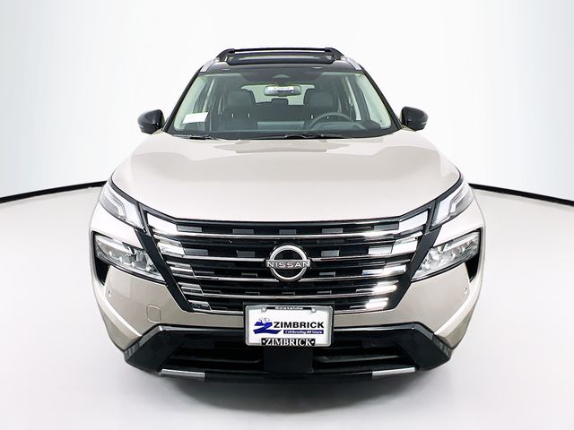 2026 Nissan Rogue Platinum photo 2