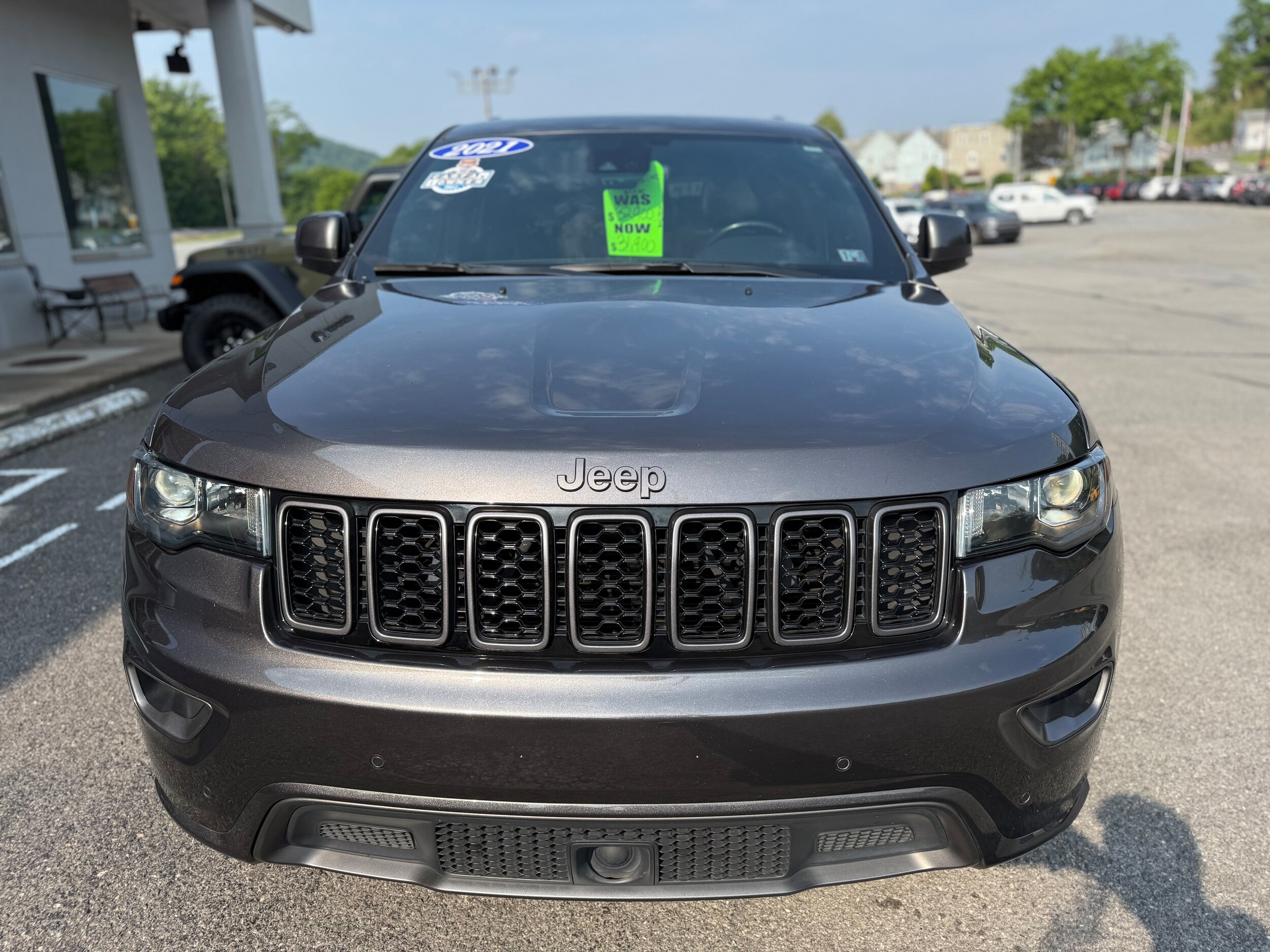 2021 Jeep Grand Cherokee Limited photo 3