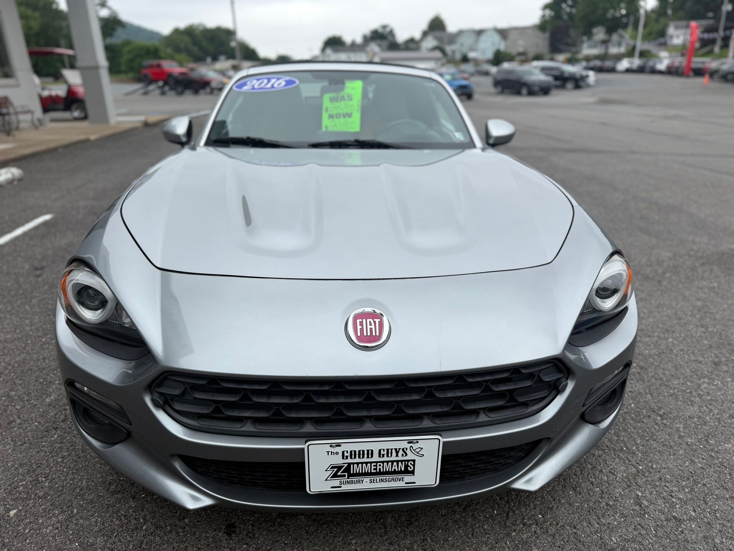 2017 Fiat 124 Spider Lusso photo 3