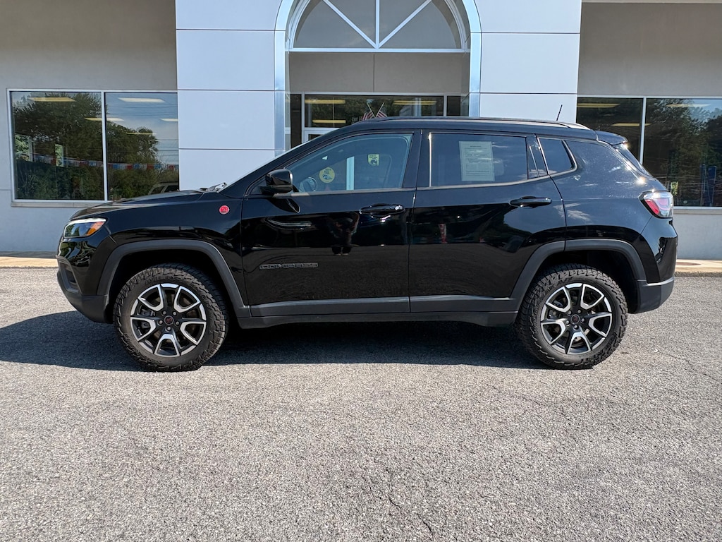 Certified 2025 Jeep Compass Trailhawk SUV