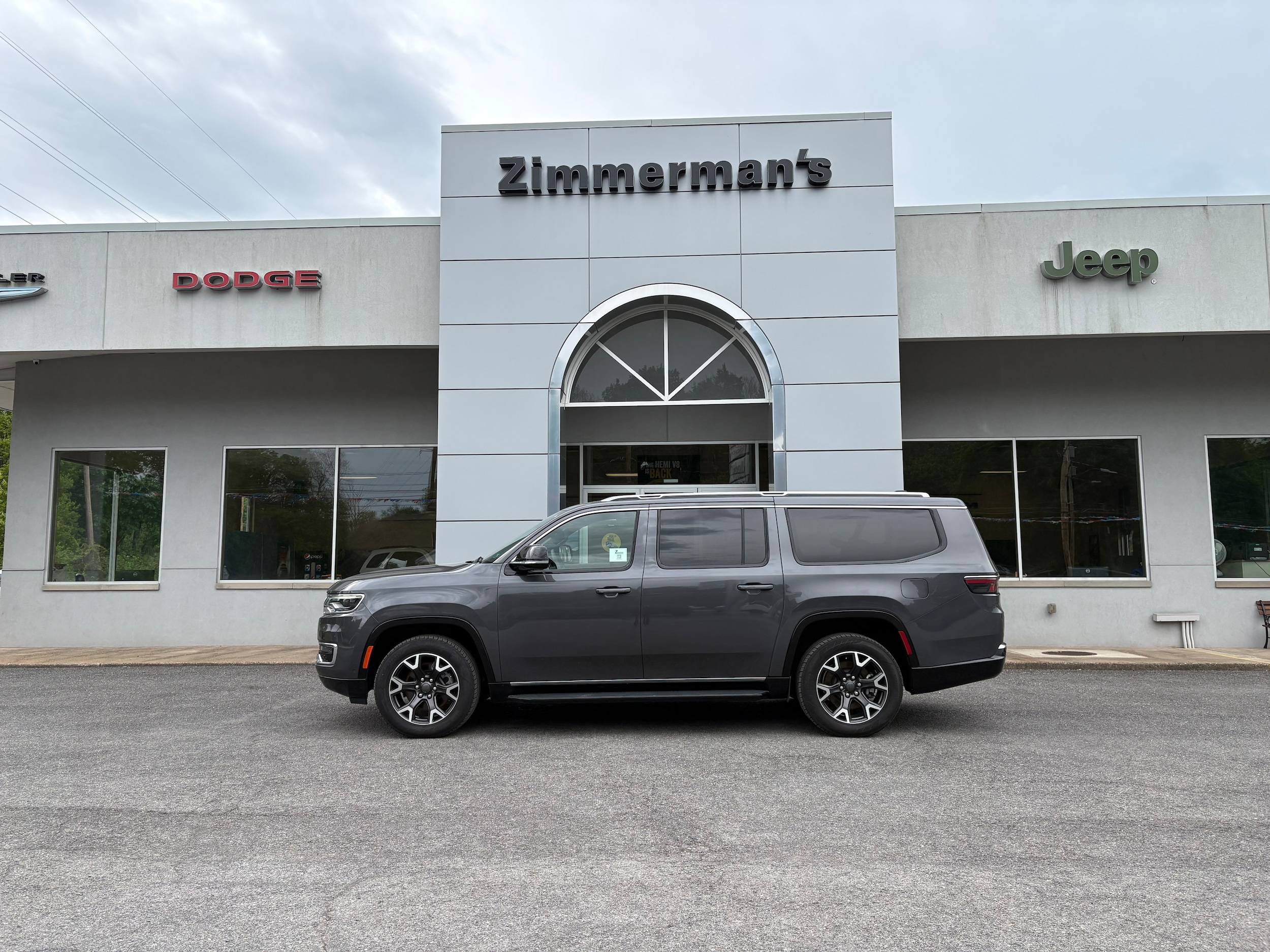 2024 Jeep Wagoneer L Series III 4WD's photo