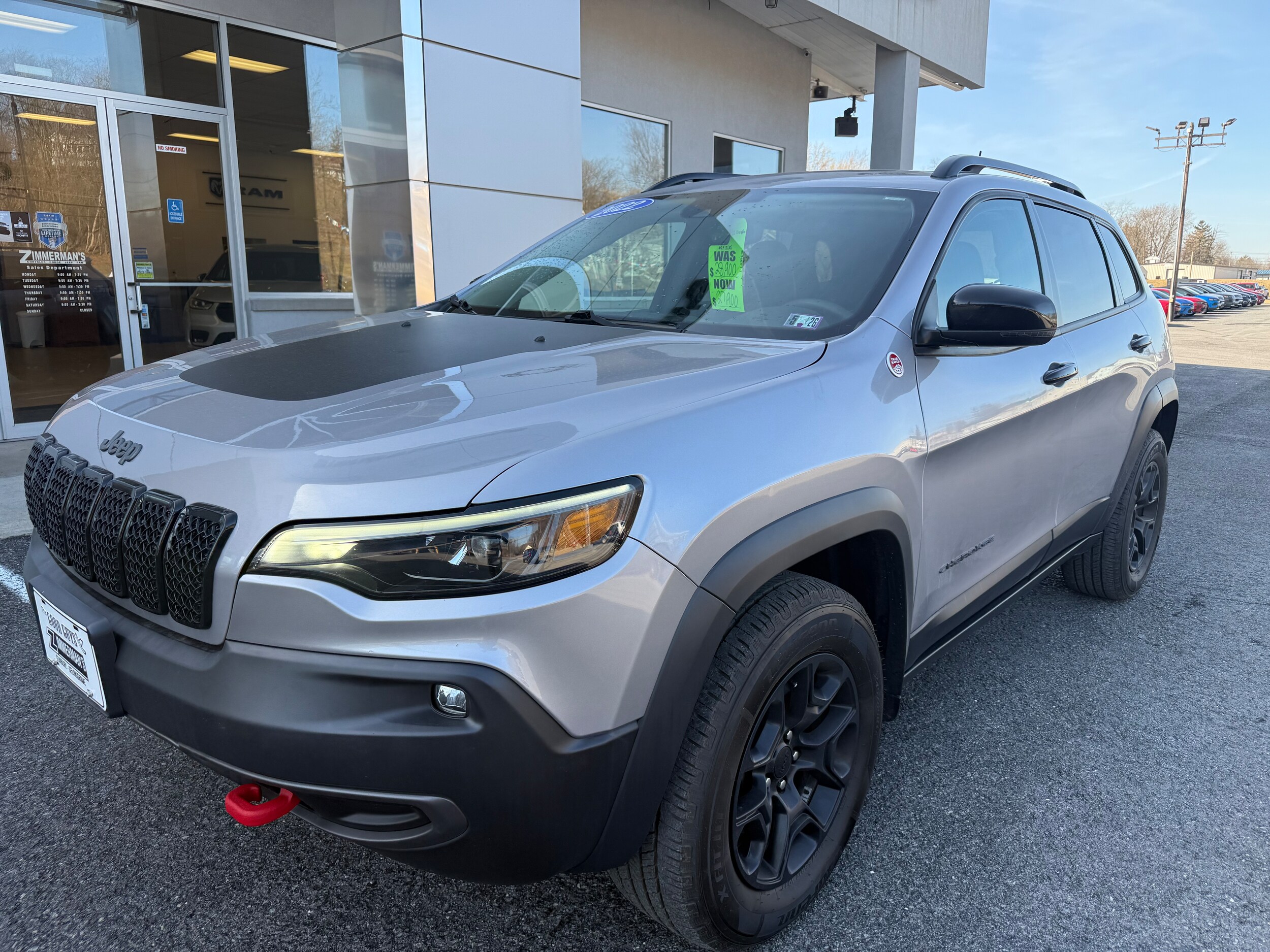 2022 Jeep Cherokee Trailhawk photo 3