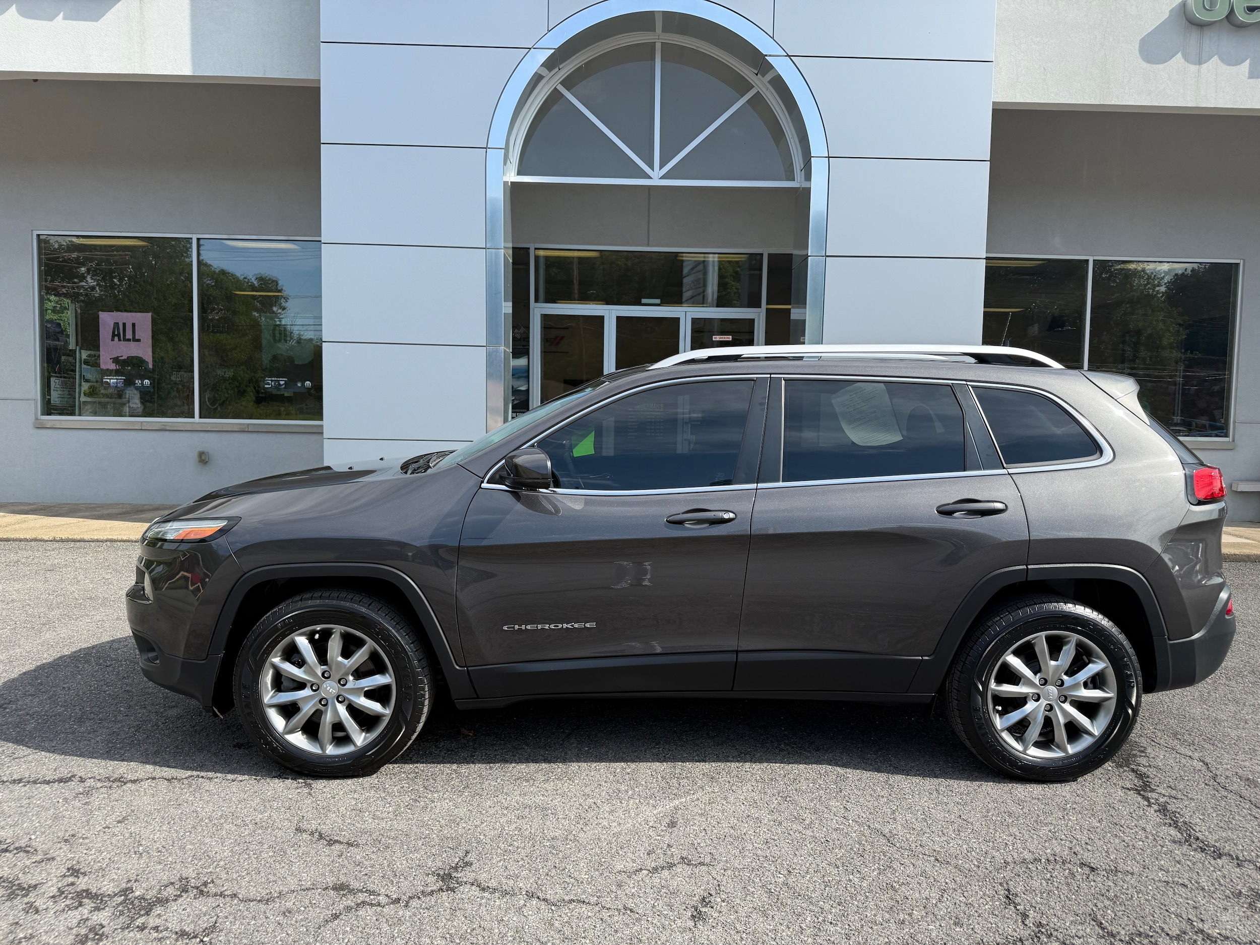 Certified 2018 Jeep Cherokee Limited with VIN 1C4PJMDXXJD506570 for sale in Sunbury, PA