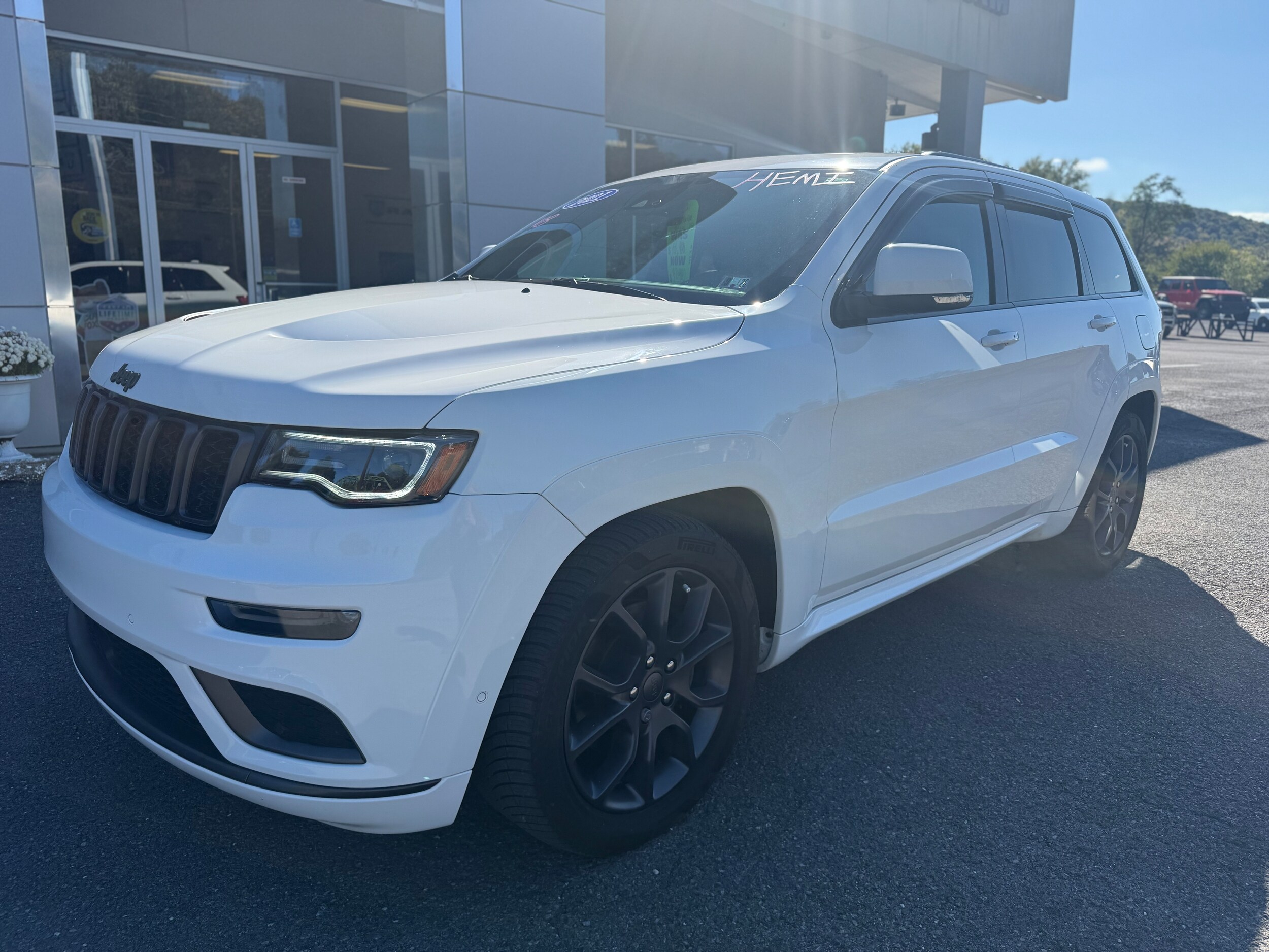 2021 Jeep Grand Cherokee Overland photo 3