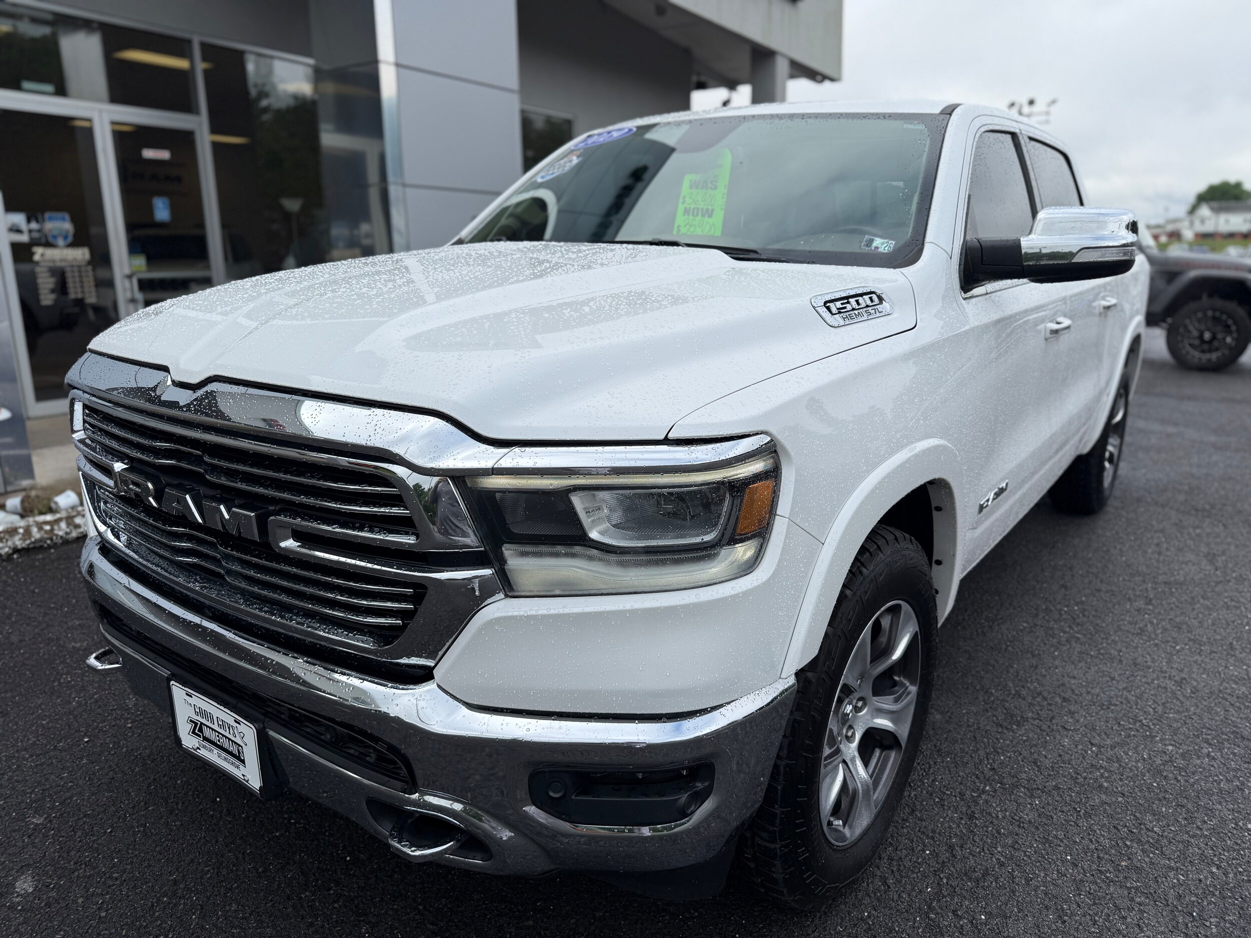 2019 Ram 1500 Laramie photo 2
