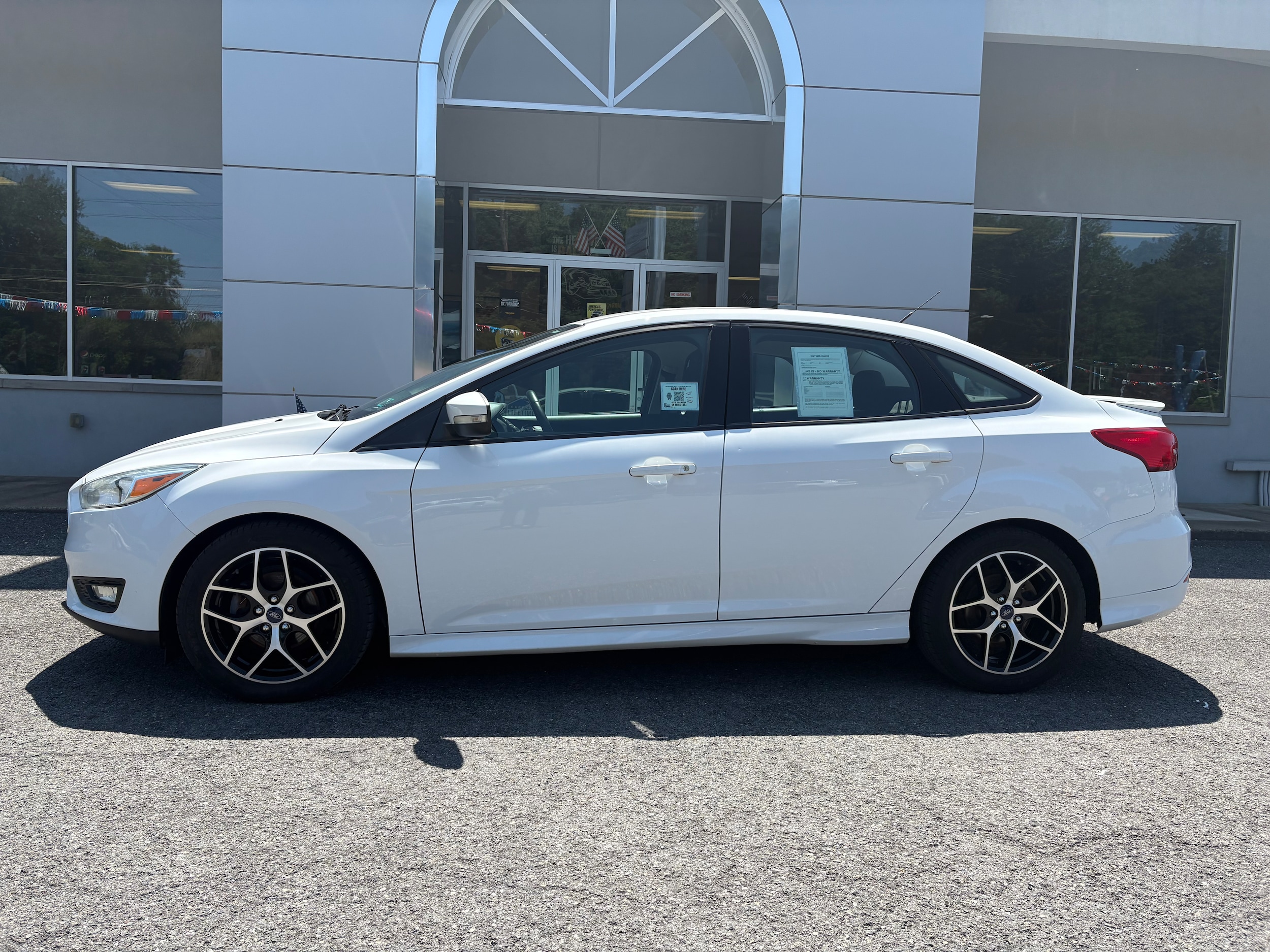 Certified 2016 Ford Focus SE with VIN 1FADP3F28GL368545 for sale in Sunbury, PA