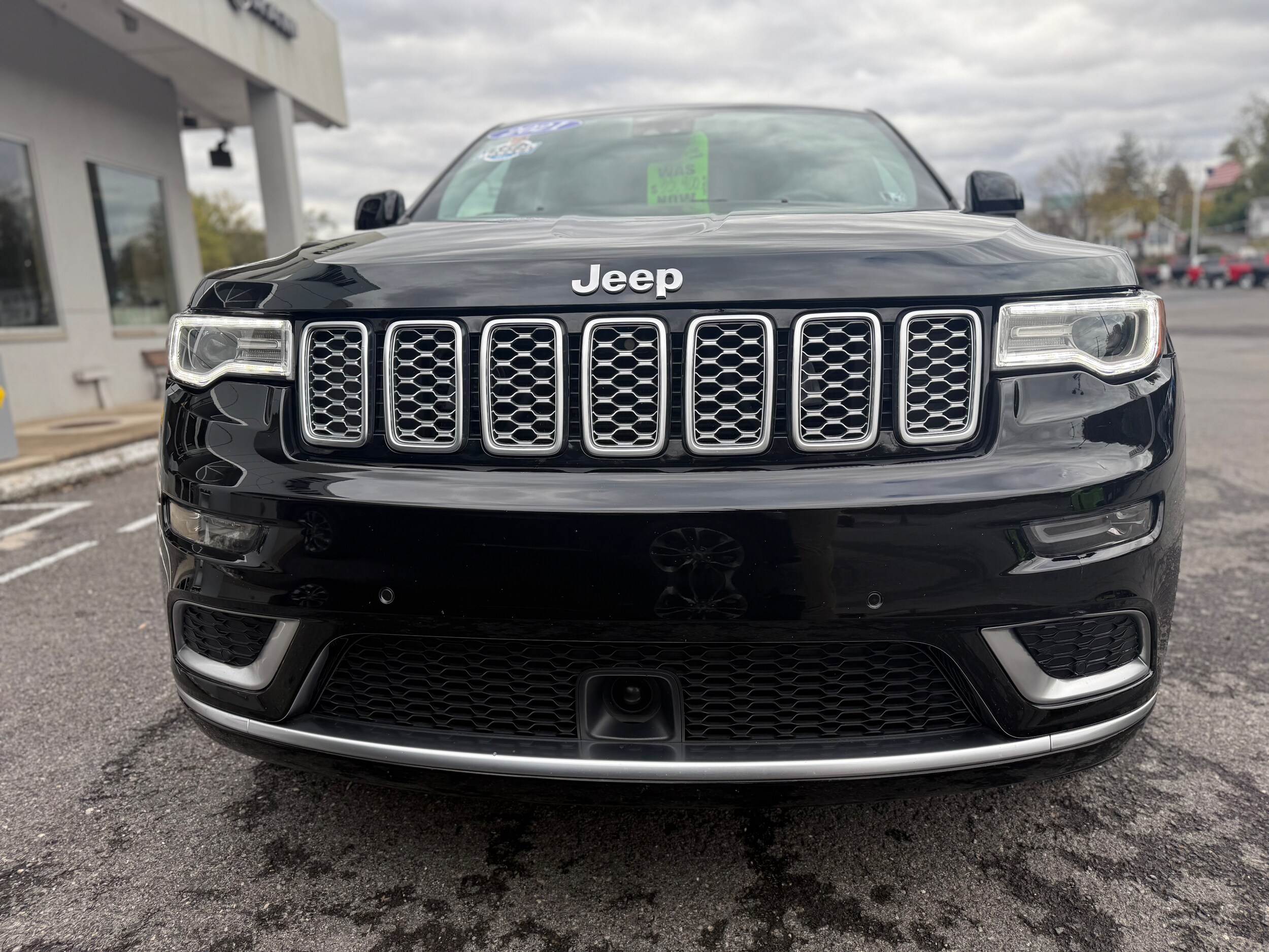 2021 Jeep Grand Cherokee Summit photo 4