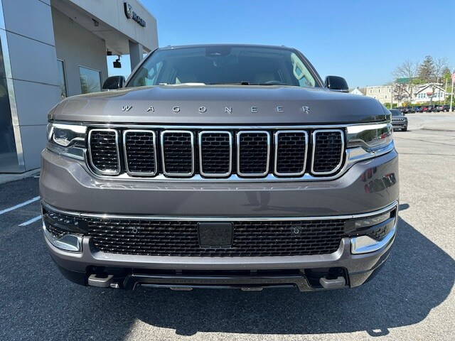 2024 Jeep Wagoneer L photo 3