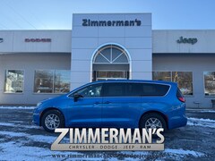 2026 Chrysler Pacifica Select Passenger Van