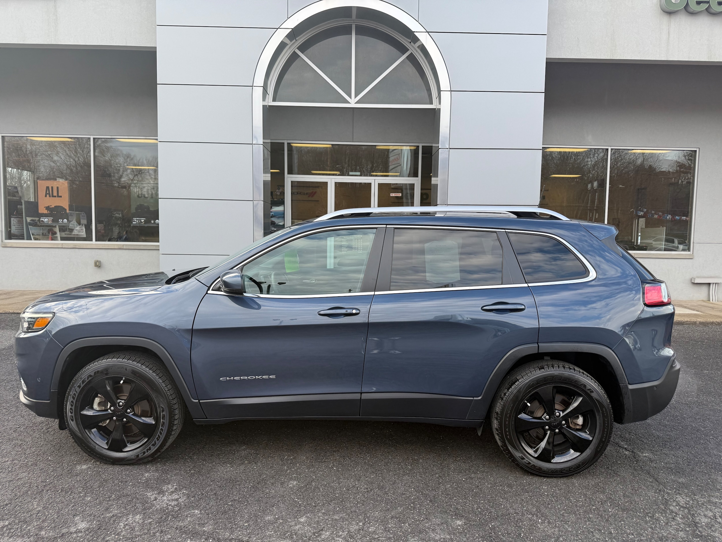 Certified 2021 Jeep Cherokee Limited with VIN 1C4PJMDX8MD227882 for sale in Sunbury, PA