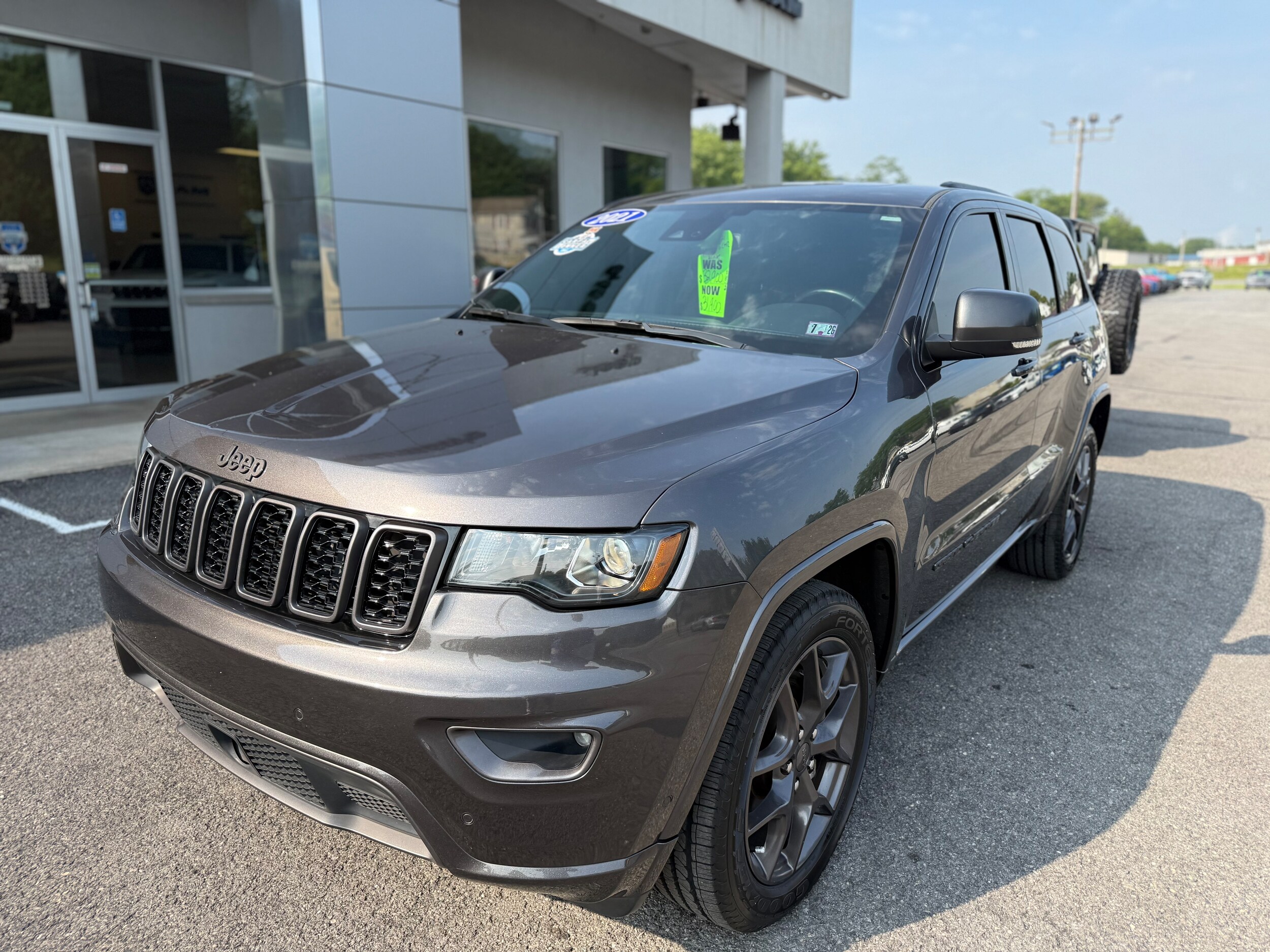 2021 Jeep Grand Cherokee Limited photo 2