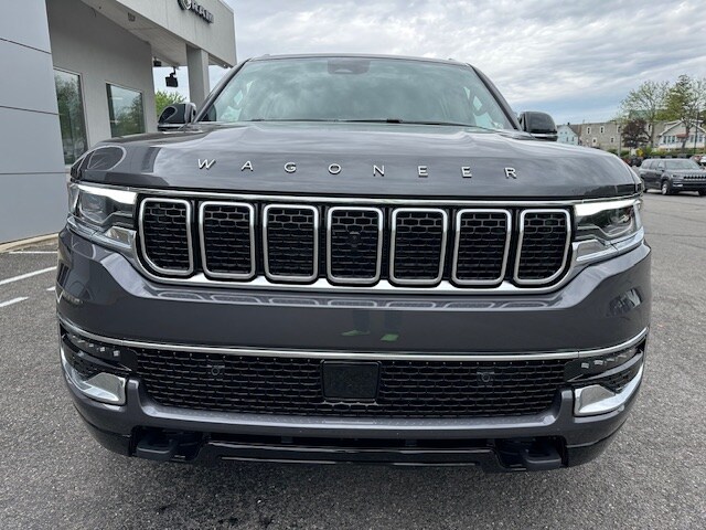 2024 Jeep Wagoneer L photo 3