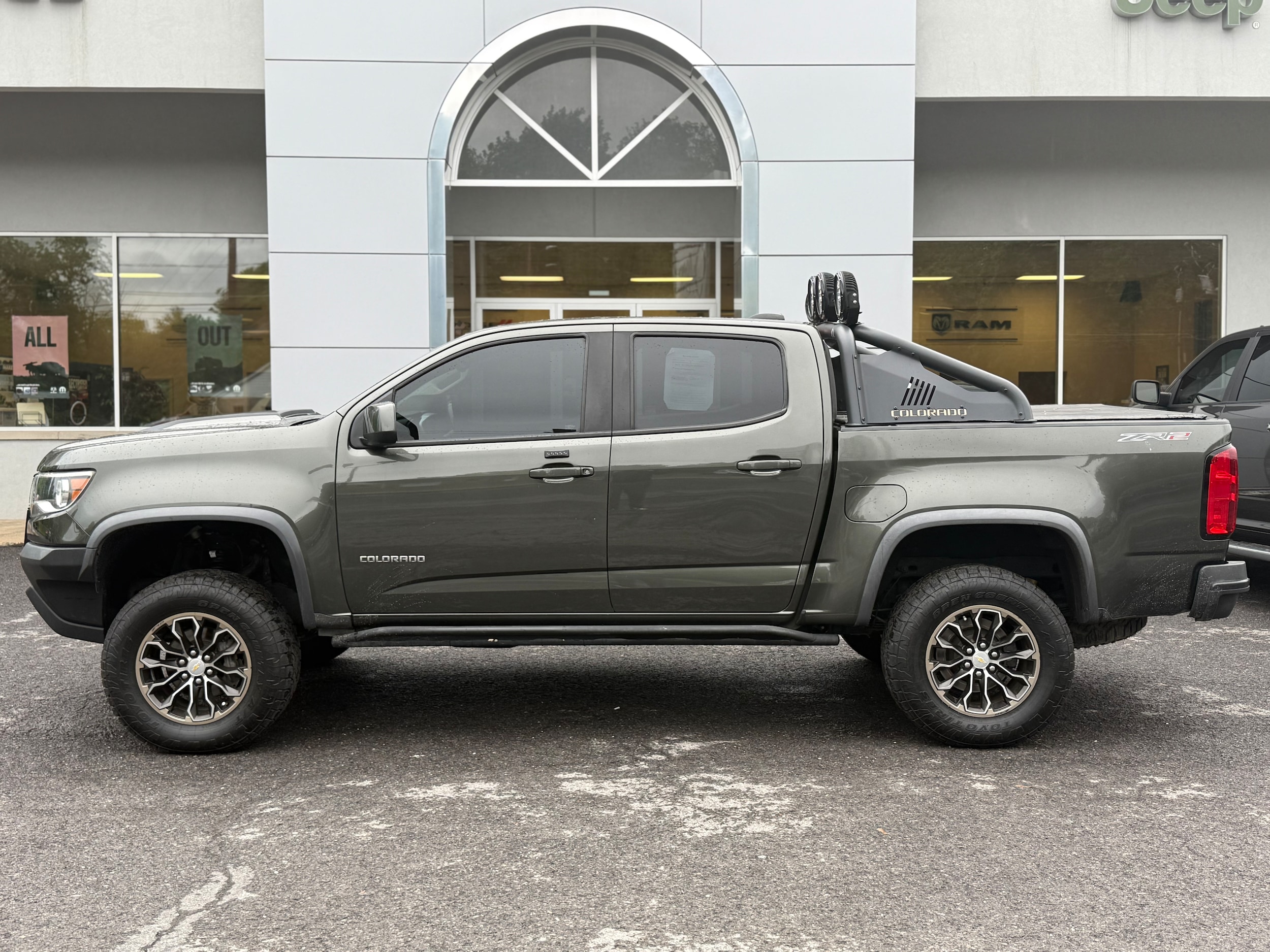 Used 2017 Chevrolet Colorado ZR2 with VIN 1GCGTEEN0H1321078 for sale in Sunbury, PA