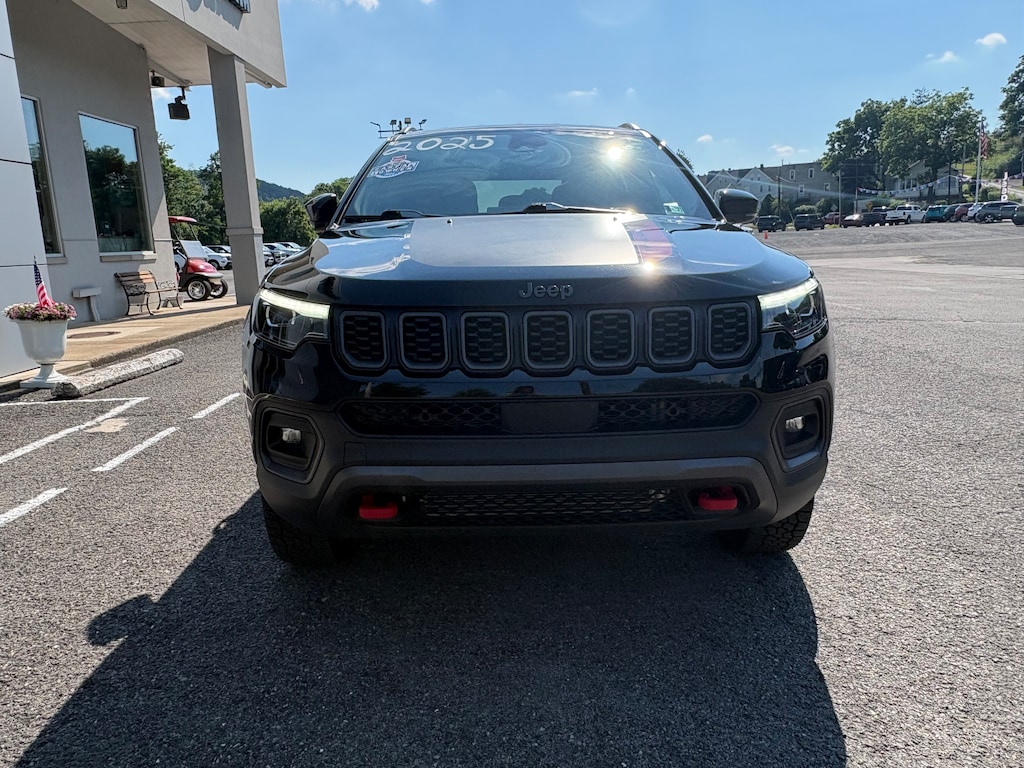 Certified 2025 Jeep Compass Trailhawk SUV
