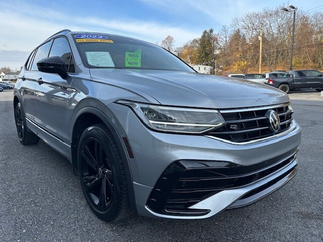 2023 Volkswagen Tiguan SE R-Line Black photo 4