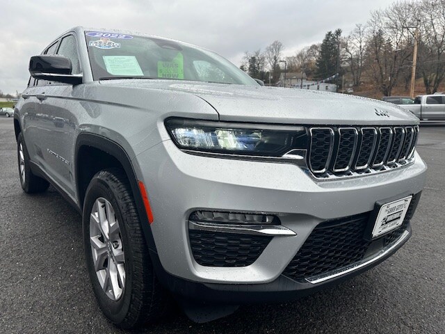 2022 Jeep Grand Cherokee Limited photo 4