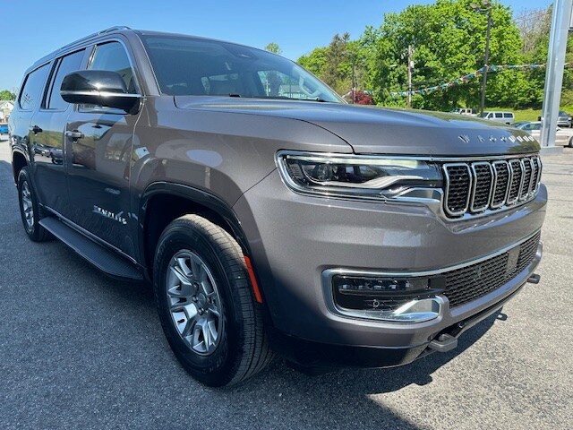 2024 Jeep Wagoneer L photo 4