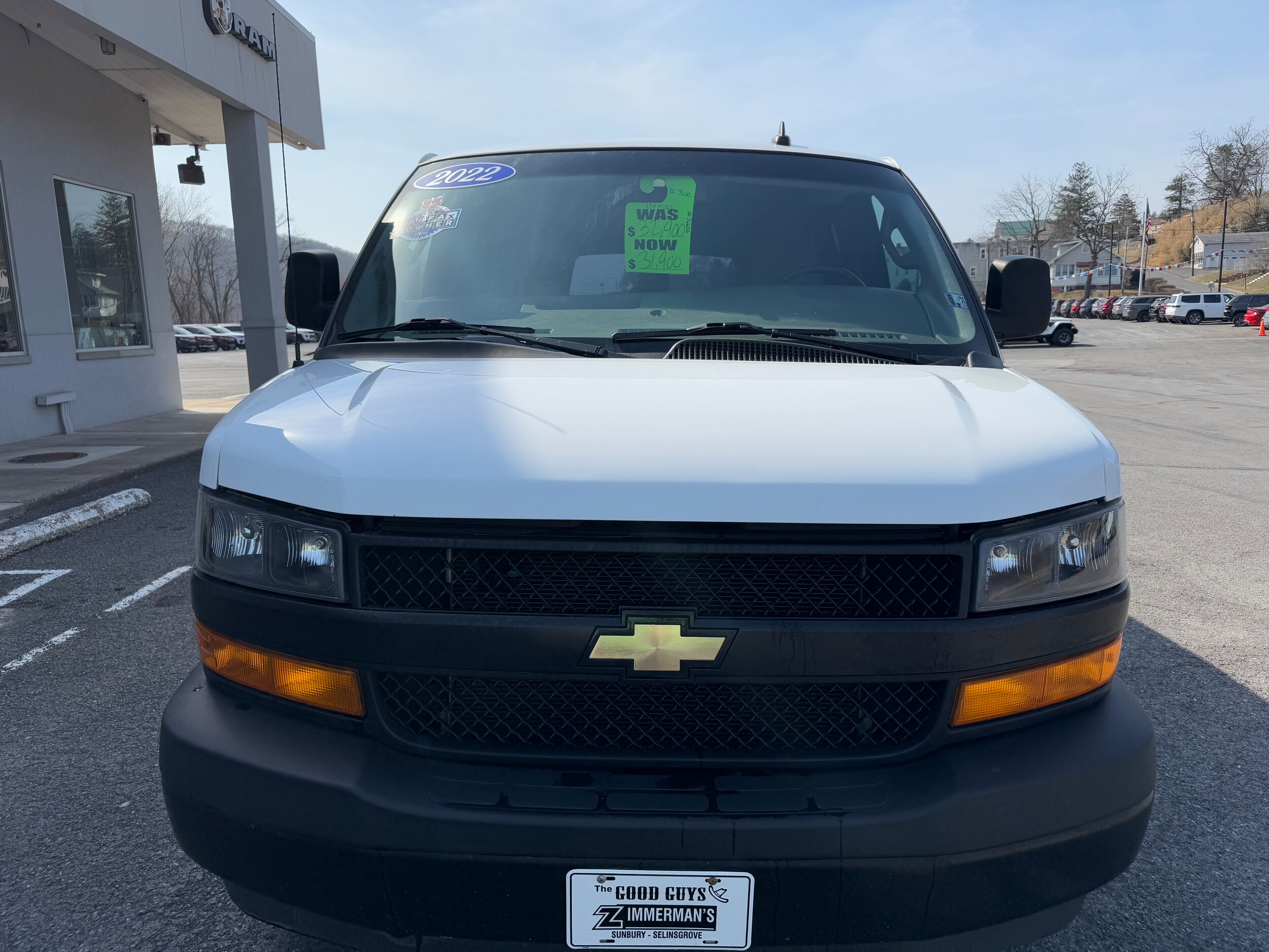 2022 Chevrolet Express 3500 photo 4