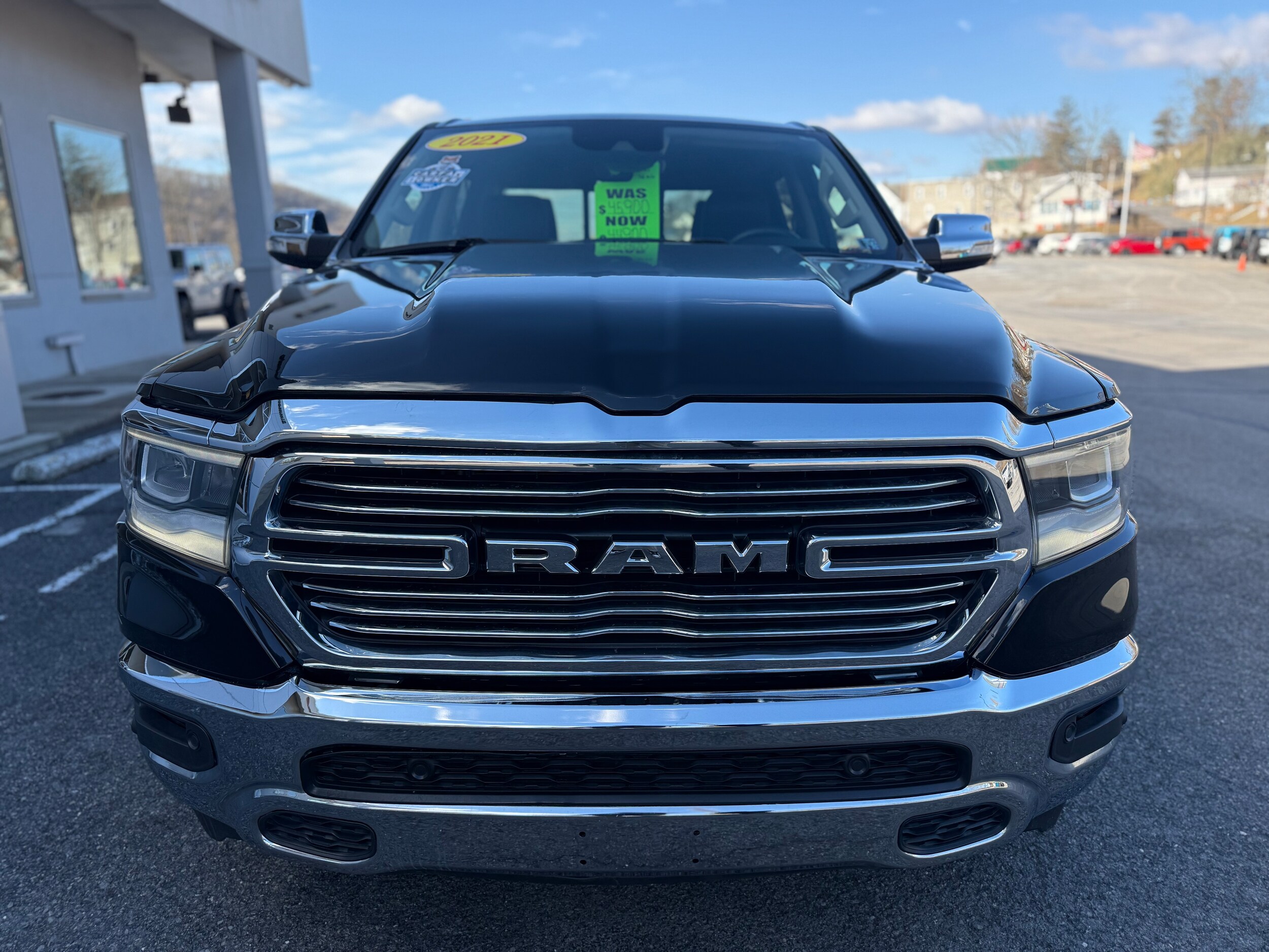 2021 Ram 1500 Laramie photo 3