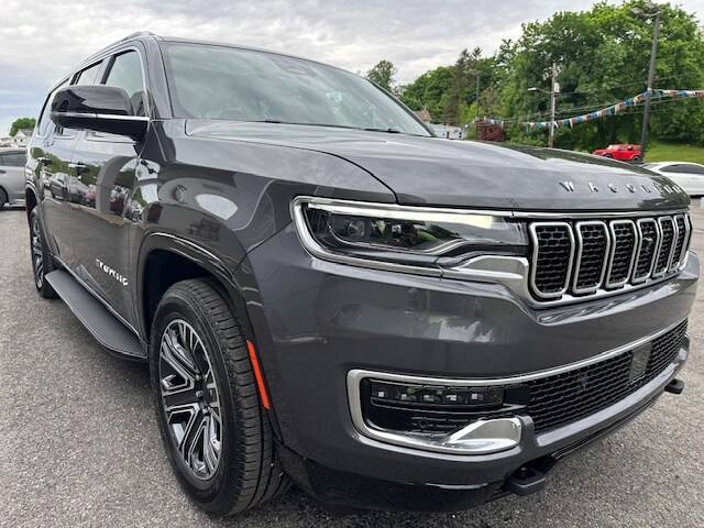 2024 Jeep Wagoneer L photo 4