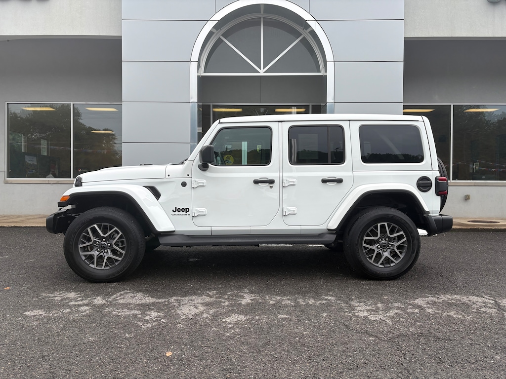 Certified 2025 Jeep Wrangler Sahara SUV