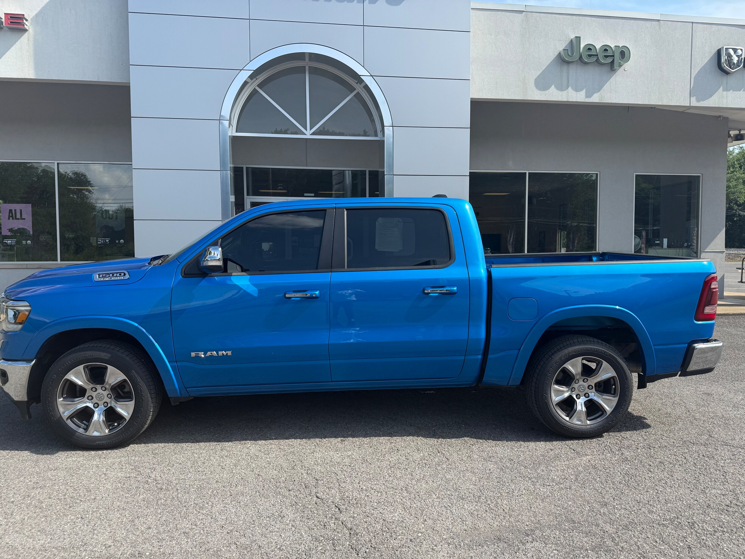 2021 Ram 1500 Laramie photo 2