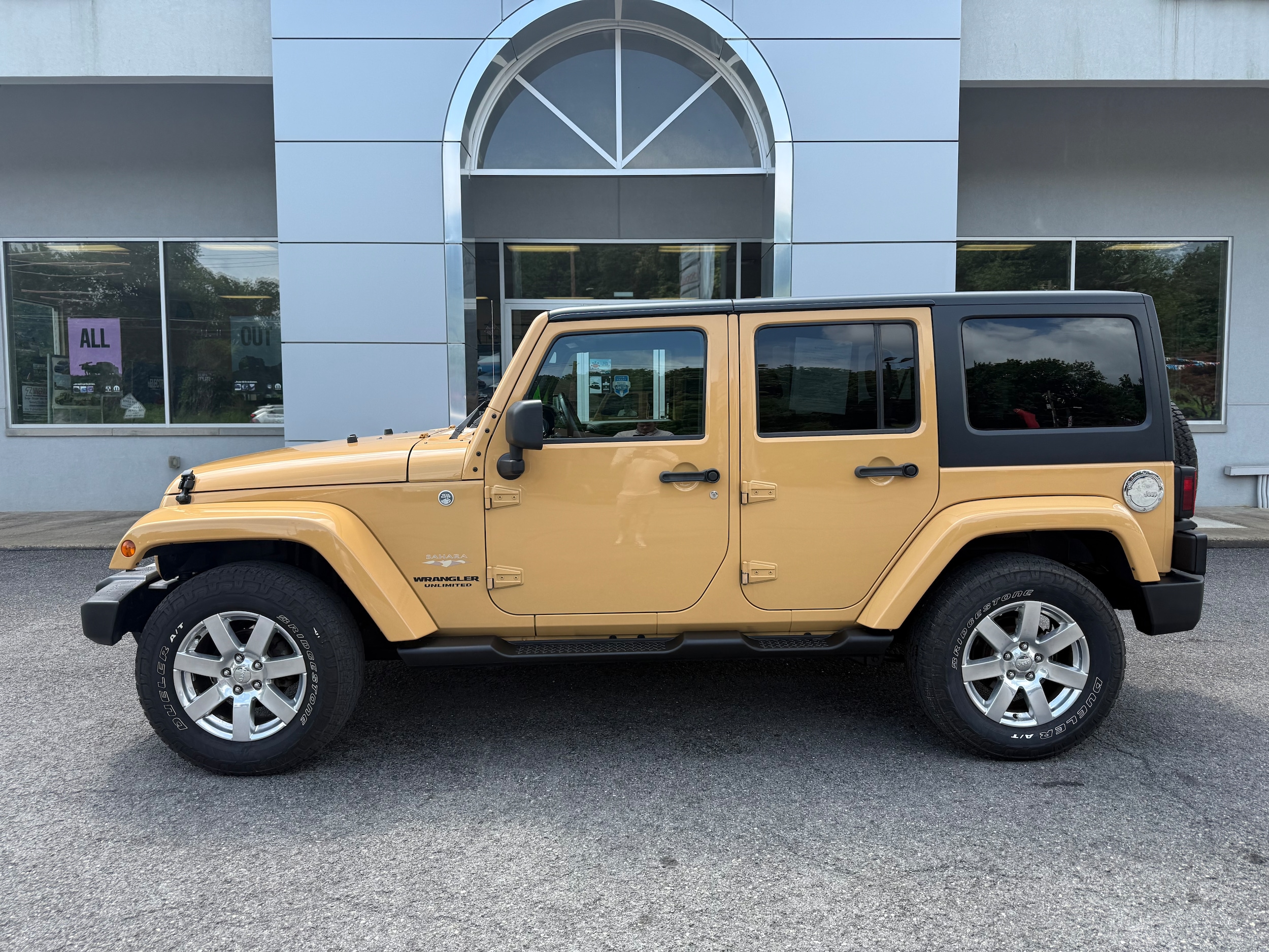 Used 2014 Jeep Wrangler Unlimited Sahara with VIN 1C4BJWEG6EL128926 for sale in Sunbury, PA