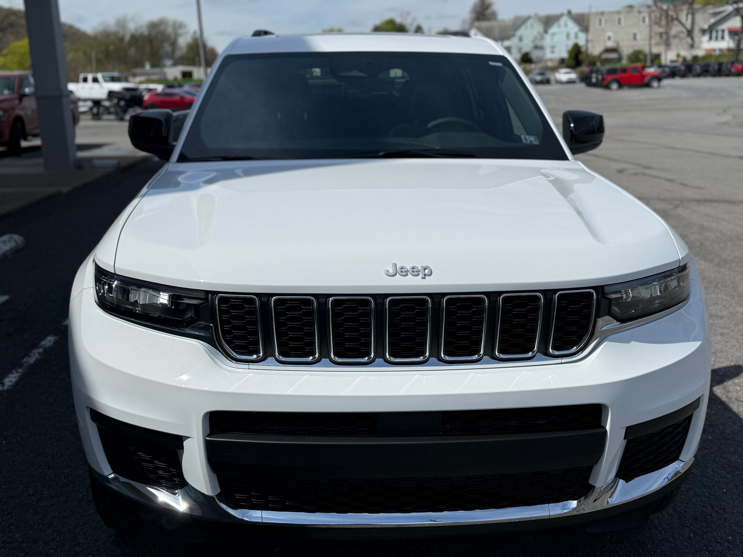 2025 Jeep Grand Cherokee L photo 4