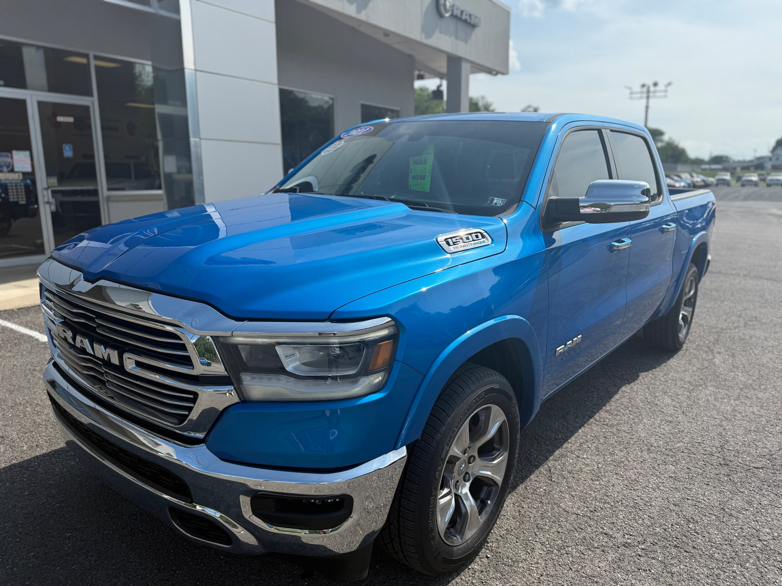 2021 Ram 1500 Laramie photo 3